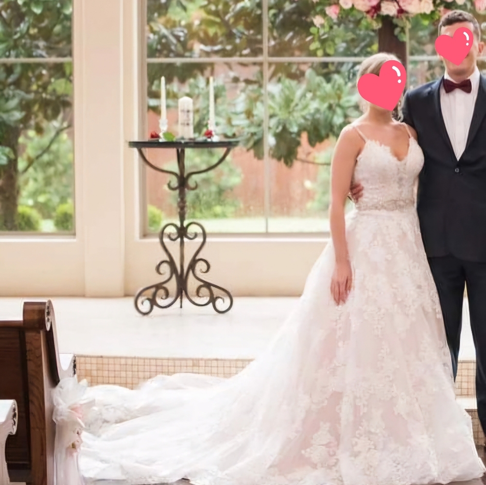 Allure Wedding Dress - Picture 4 of 5